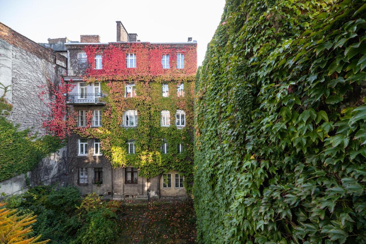 Levia Apartment-With 2 Bedrooms In The Old Town Leópolis Exterior foto